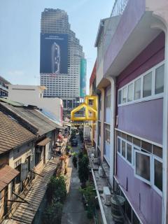 ขาย ตึกแถว 3 ชั้นรีโนเวทใหม่ ซอย สาทร 16 ตรงข้ามเซ็นทรัลบางรัก-202503031624061740993846261.jpg