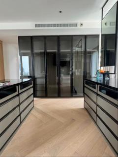 ให้เช่า คอนโดหรู The Royal Saladaeng, 210 ตรม, ชั้น 11 * FULLY FURNISHED* อนุญาตสัตว์เลี้ยง-202503041348471741070927578.jpg