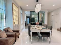 ขาย-ให้เช่า Pool Villa นันทวัน พระราม9 กรุงเทพกรีฑาตัดใหม่ 5 นอน แปลงมุม-202503042223141741101794384.jpg