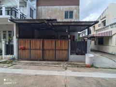 ให้เช่าทาวน์โฮม ม.สินธร ซอย 25 แฮปปี้แลนด์บางกะปิ หน้ากว้าง 6 เมตร พร้อมให้เช่า 1 เม.ย. (N.803)