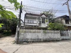 ขายบ้านพร้อมห้องเช่าพร้อมที่ดิน สุขุมวิท46 ซอยภูมิจิตร เนื้อที่ 208 ตร.วา ราคาดีทำเลทอง คุ้มค่าลงทุน ด้วยราคาแบบนี้พื้นที่แบบนี้