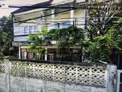 ขายบ้านพร้อมห้องเช่าพร้อมที่ดิน สุขุมวิท46 ซอยภูมิจิตร เนื้อที่ 208 ตร.วา ราคาดีทำเลทอง คุ้มค่าลงทุน ด้วยราคาแบบนี้พื้นที่แบบนี้-202503081208171741410497701.jpg