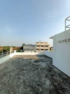 ขายอาคารพาณิชย์ 3 ชั้น หลังมุม ประเวศ เฉลิมพระเกียร ร.๙ (N.644)-202503121138101741754290918.jpg