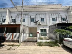 ทาวน์เฮ้าส์ 2 ชั้น โครงการไลโอนอฟ ปลวกแดง ใกล้ 4 แยก วังตาผิน ปลวกแดง จ.ระยอง