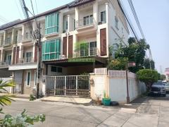 ขายบ้าน ธนาภิรมย์ ศรีนครินทร์ ทาวน์โฮม 4 ห้องนอน 22.50 ตร.ว ใจกลางศรีนครินทร์ ฟังก์ชันครบ พร้อมอยู่ ทำเลศักยภาพ-202503141651141741945874318.jpg