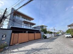 ขายบ้านเดี่ยว 3 ชั้น 83 ตรว. ลาดพร้าว โขคชัย 4 บ้านสร้างใหม่ สไตล์ modern luxury ราคา 40 ล้านบาท-202503181026161742268376663.jpg
