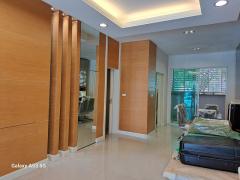 ขายทาวน์โฮม 3 ชั้น โครงการบ้านกลางเมือง สาทร-ตากสิน2 ตกแต่งสวย-202503192232541742398374075.jpg