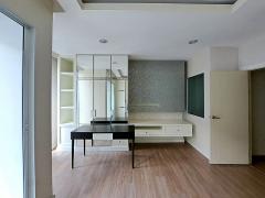 ขายทาวน์โฮม 3 ชั้น โครงการบ้านกลางเมือง สาทร-ตากสิน2 ตกแต่งสวย-202503192232551742398375925.jpg