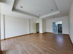 ขายทาวน์โฮม 3 ชั้น โครงการบ้านกลางเมือง สาทร-ตากสิน2 ตกแต่งสวย-202503192232571742398377406.jpg