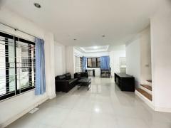 ( ขายตามสภาพ ) บ้านเดี่ยว 2 ชั้น มบ.ภูธารา ขนาด 42 ตร.วา บ้านฉาง-202503201205521742447152767.jpg