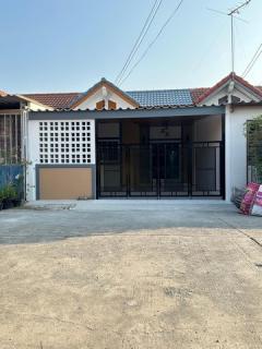 KDH0057 ขายทาวน์เฮ้าส์ บ้านตะวันออกบ้านบึง ขนาด 23 ตร.วา 