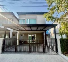 ให้เช่าบ้านแฝด หมู่บ้านแกรนด์พลีโน่-เมกาบางนา ใกล้เมกาบางนา (N.1629)