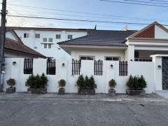 บ้านเดี๋ยวโซนถลาง   บ้านสวยอบอุ่นมีสวนข้างบ้าน ตำบลศรีสุนทร  อำเภอถลาง  จังหวัดภูเก็ต  ที่ตั้ง : หมู่บ้านพนาสนธิ์ปาร์ควิลล์3  ตำบลศรีสุนทร  อำเภอถลาง  จังหวัดภูเก็ต 83000 https://maps.app.goo.gl/CwYjgxw19nr744ZG9  เนื้อที่  :  63.1 ตารางวา  รายละเอีย-202503261019251742959165914.jpg