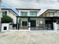 ขายบ้านรีโนเวท สไตล์บ้านเดี่ยว 2 ชั้น ธาดาทาว์ออร่า หนองค้อ-ศรีราชา TP-H1108