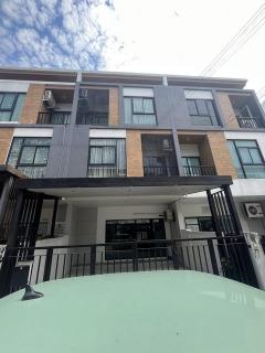 P413 ให้เช่า ทาวน์โฮม 3 ชั้น โครงการ ทรีโอ ร่มเกล้า Trio Romklao ถนนร่มเกล้า-202503291500031743235203566.jpg
