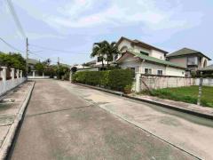 ที่ดินเปล่า 119 ตรว. เหมาะสำหรับปลูกบ้านพักอาศัย ตรงข้ามเซ็นทรัลชลบุรี-202503291652251743241945574.jpg