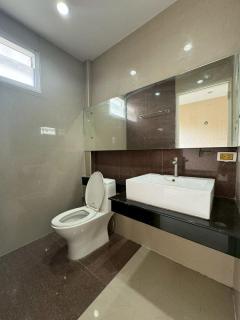 ขายถูก ทาวน์โฮม modern town เอกชัย46 ห้องมุม 3 ชั้น 24.8ตรว. บ้านใหม่ ขายราคาถูก-202504011348511743490131654.jpg