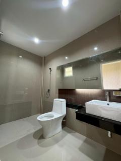 ขายถูก ทาวน์โฮม modern town เอกชัย46 ห้องมุม 3 ชั้น 24.8ตรว. บ้านใหม่ ขายราคาถูก-202504011349021743490142395.jpg