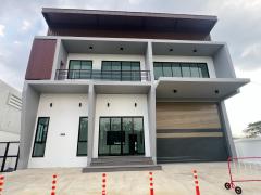 โกดังให้เช่า ลําลูกกา คลอง 4 พร้อมออฟฟิศ พื้นที่ใช้สอย รวม 500 ตารางเมตร-202504011728591743503339676.jpg