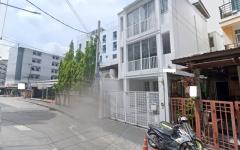 รร.นานาชาติรีเจ้นท์ 3.8กม.เหมาะกับทำธุรกิจเสริมความงาม ให้เช่าอาคาร 3ชั้น 30ตรว.350ตรม.  3-4นอน 5น้ำ