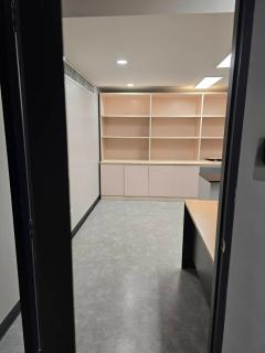 ตึก SSP Tower เอกมัย เปิดให้เช่าพื้นที่ 298 ตร.ม. พร้อมเฟอร์นิเจอร์ (ชั้นใต้ดิน) ใกล้ BTS เอกมัย เหมาะสำหรับทำธุรกิจ-202504041429221743751762533.jpg