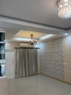 B20 ให้เช่า ทาวน์โฮม หมู่บ้าน Gusto Grand สโต้ แกรนด์รามคำแหง ซอยมีสทีน ถนนรามคำแหง-202504041722421743762162264.jpg