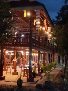 ขายบ้านเรือนไทยประยุกต์ หลังใหญ่ เนื้อที่ 7-3-70 ไร่ ต.หมอนนาง อ.พนัสนิคม จ.ชลบุรี -202504062025341743945934405.jpeg