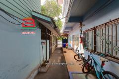 ที่ดินพร้อมสิ่งปลูกสร้าง ซอยนาคนิวาส 20 เนื้อที่ 142 ตรว. ใกล้เซ็นทรัลอีสต์วิลล์ ถนนลาดพร้าว 71 เขตบางกะปิ-202504071709341744020574109.jpg