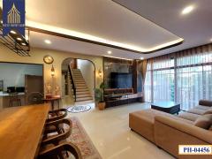 ขาย บ้านแกรนด์บริทาเนีย พระราม9-กรุงเทพกรีฑา พัฒนาชนบท ลาดกระบัง พร้อมอยู่ เฟอร์นิเจอร์ครบครัน-202504071951581744030318240.jpg