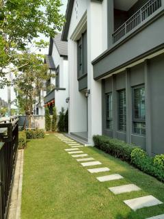 ให้เช่าบ้านเดี่ยวหมู่บ้าน เซนโทรบางนา บ้านไซส์ใหญ่พื้นที่เยอะพร้อมอยู่ (N.1648)-202504091147161744174036441.jpg