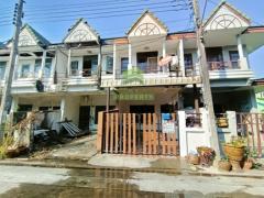 ขายทาวน์เฮ้าส์ 2 ชั้น หมู่บ้านสุธาวี เทพารักษ์ เนื้อที่ 16 ตร.ว หันทิศใต้ ทำเลทอง เดินทางสะดวก ราคาไม่แพง