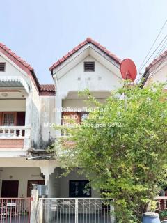 ขายด่วน TOWNHOUSE ทาวน์เฮ้าส์ วัชรพล ใหญ่ 16 ตร.ว. 0 ngan 0 RAI 3Bedroom 1290000 THAI BAHT ไม่ไกลจาก โรงเรียนรัตนโกสินทร์สมโภชบางเขน (0.5 กม.), ตลาดถนอมมิตร (1.5 กม.) และเพลินนารีช้อบปิ้งมอลล์ (1.5 กม.) ม.), โลตัส บางกรวย-ไทรน้อย และแม็คโคร บางบัวทอง
