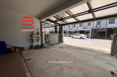 ทาวน์เฮาส์ หมู่บ้าน ภัทรไพรเวท 2 เฟส 3 เนื้อที่ 26.2 ตรว. ใกล้วัดสะแก ถนน ปทุมธานี-สามโคก-เสนา ต.สามโคก อ.สามโคก จ.ปทุมธานี-202504110939331744339173301.jpg