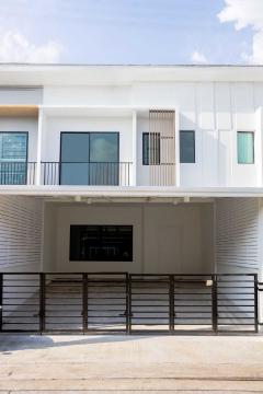 ขายทาวน์เฮ้าส์ 2 ชั้น เดอะคอนเนค 27 สวนหลวง - อ่อนนุช ซอยเฉลิมพระเกียรติ 67 (N.1661)