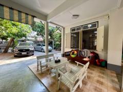 ขายที่ดิน พร้อมบ้านไม้สักทอง 248.7 ตารางวา ซอยเจริญนคร 78 ธนบุรี #LB52 – 001001-202504181327521744957672409.jpg