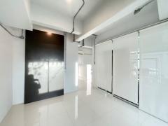 ให้เช่า สำนักงาน โฮมออฟฟิศ ซอยประดิพัทธ์ 17 สามเสนใน พญาไท ใกล้รถไฟฟ้า BTS สะพานควาย พื้นที่ 35 ตารางเมตร มีที่จอดรถ-202504181543461744965826398.jpg