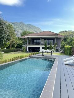 ขายบ้านพักตากอากาศเขาใหญ่ พร้อมสระน้ำ เขาลอย รีสอร์ต พญาเย็น อำเภอปากช่อง นครราชสีมา.