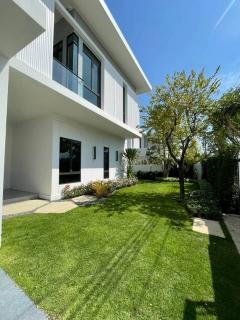 P421 ให้เช่า บ้านเดี่ยว 2 ชั้น โครงการ มัณฑนา บางนา กม 15  MANTANA Bangna km 15 บ้านติด Lake-202504201829261745148566836.jpg