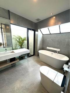 P421 ให้เช่า บ้านเดี่ยว 2 ชั้น โครงการ มัณฑนา บางนา กม 15  MANTANA Bangna km 15 บ้านติด Lake-202504201829281745148568561.jpg