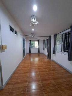 ให้เช่าบ้านเดียว 3 ห้องนอน 2 ห้องน้ำ อำเภอศรีประจันต์ จังหวัดสุพรรณบุรี ติดต่อ k.จีน โทร/line id 0869220218-202504210043401745171020787.jpg