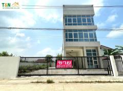 ขาย โกดัง พร้อมสำนักงาน 3 ชั้น พร้อมที่ดินเปล่า เทพกุญชร 45 