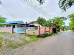 โซนแม่ริม ขาย 1.25 ล.เท่านั้น 37 ตรว. บ้านเดี่ยวมือสอง สภาพดี ราคาถูกมาก! บรรยากาศดี ห่างจากถนนใหญ่เพียง 150 เมตร #น้ำไม่ท่วมแน่นอน!