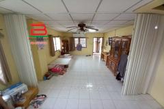  ทาวน์เฮาส์ หมู่บ้าน วโรชา โครงการ 4 หลังริม เนื้อที่ 28 ตรว. ถนนเทพารักษ์ คลองด่าน-บางพลี ต.บางเสาธง อ.บางเสาธง จ.สมุทรปราการ-202504251826161745580376381.jpg