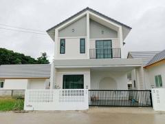 บ้านสวย 2 ชั้น สไตล์โมเดิร์นมินิมอล ท่ารั้ว ดอยสะเก็ด