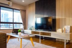 ให้เช่าคอนโด Baan Ploenchit (บ้านเพลินจิต) 100 ตรม. 2 ห้องนอน 2 ห้องน้ำ  ชั้นที่ 10 วิวเมือง พร้อมเฟอร์และเครื่องใช้ไฟฟ้า