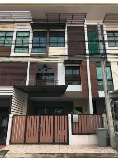 ขายพร้อมผู้เช่าทาวน์โฮม 3 ชั้น ม.ซิกเนเจอร์ เพชรเกษม 69 Built-in สวยพร้อมเฟอร์นิเจอร์