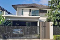 ให้เช่าบ้านเดี่ยว 2 ชั้น โครงการมัณฑนา ศรีนครินทร์ ร่มเกล้า เฟอร์นิเจอร์ และเครื่องใช้ไฟฟ้าครบ-202504291329281745908168417.jpg