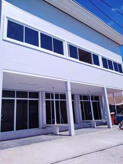 โฮมออฟฟิศ 2 ชั้น ใหม่เอี่ยม ใจกลางเมือง 130 ตรม.17 ตร.วา.3 น้ำ ทำเลดี เหมาะกับทำโฮมออฟฟิศ พักอาศัย ค้าขาย อาชีวศึกษาหนองคาย 3.0 กม.