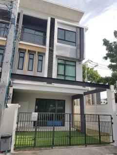 เช่า ขาย ทาวน์โฮม 3 ชั้น หลังมุม โครงการ Patio วัชรพล รามอินทรา-202504300818271745975907530.jpg