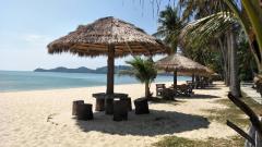 ขายบ้านพัก 72  ตรว. อยู่ในหมู่บ้านจัดสรร มีชายหาดติดทะเลส่วนตัว ต.ซากพง  อ.แกลง  จ.ระยอง